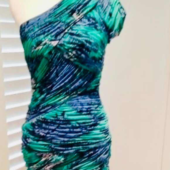 Beautiful brand new BCBG Mia one-shoulder cocktail dress - Picture 12 of 16